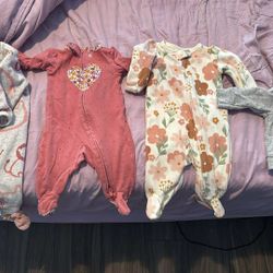 0-3mo Baby Girl Sleepers