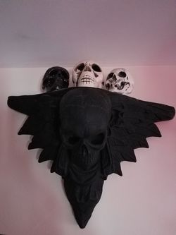 Black Skull Decorative Shelf