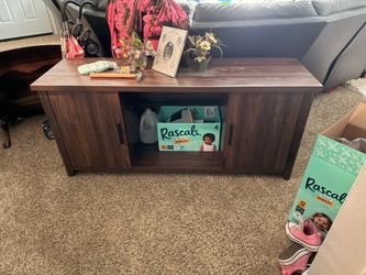 Tv stand/ entertainment center