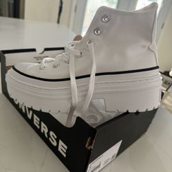 Converse Women Size 6