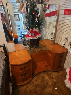 Vintage Wood Vanity