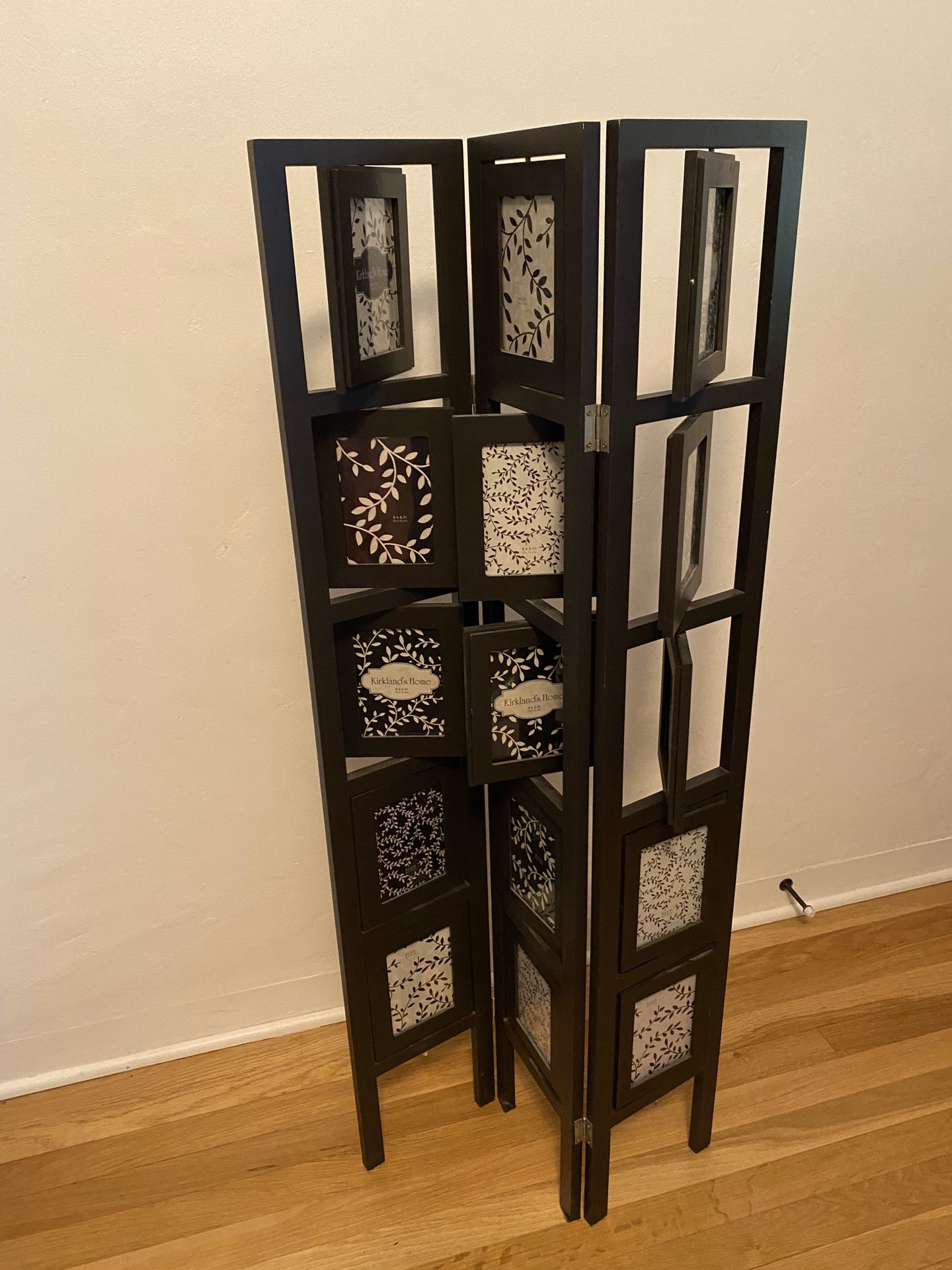 Picture frame holder x30 4x6 pics