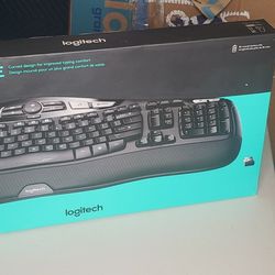 Logitech Keyboard 