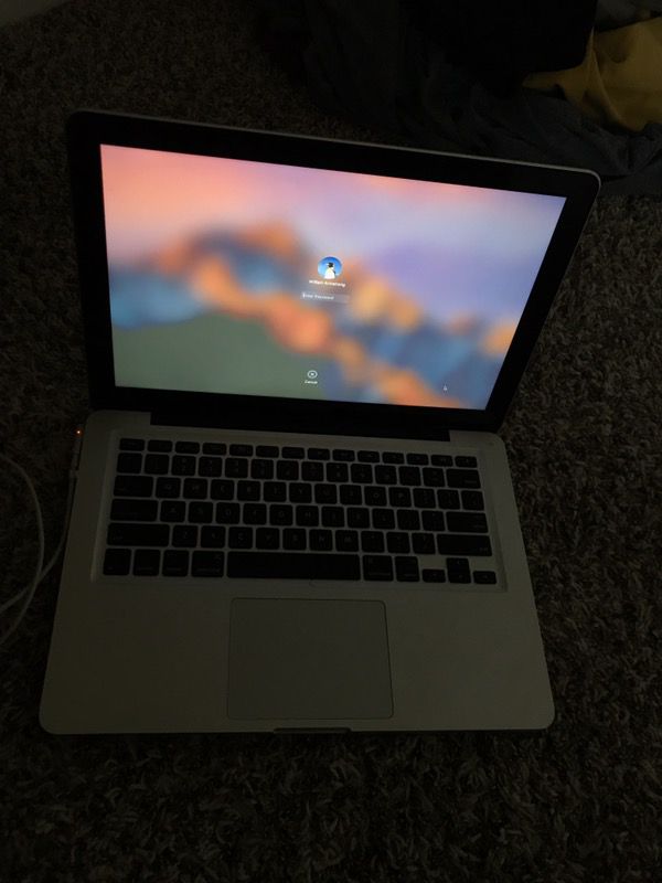 13in MacBook Pro late 2011 Generation. NO TRADES CASH ONLY OFFER THANKS