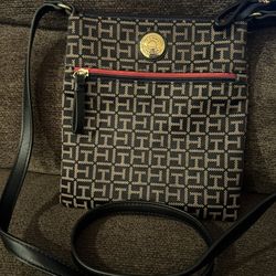 Tommy Hilfiger Stylish Navy and Red Crossbody Bag NWOT