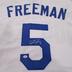Freddie Freeman Signed Jersey