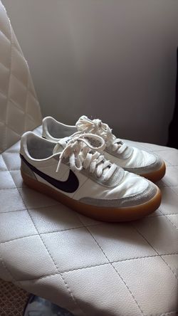 Women’s Nike shoes