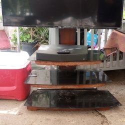 55" Roku Smart Tv With Vizio Sound Bar And Tv Stand 