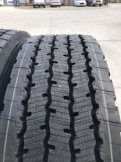 COMMERCIAL TRUCK AND TRAILER TIRES - LLANTAS PARA CAMIÓN Y TRAILA