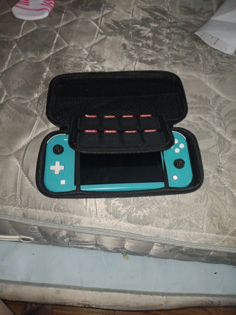 Nintendo Switch Light Come With 8 Games