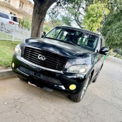 2012 Infiniti Qx56
