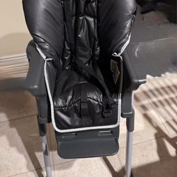 Graco DuoDiner LX High Chair, Converts to Dining Booster Seat, Metropolis