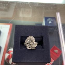 14k Fancy Lady’s Ring 