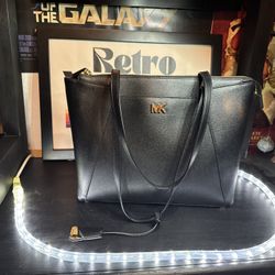 Michael Kors Voyager Medium Crossgrain Leather Tote Bag Handbag Black VG+