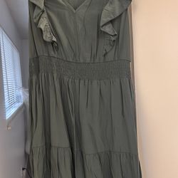BRAND NEW SIZE M-L LONG DRESES