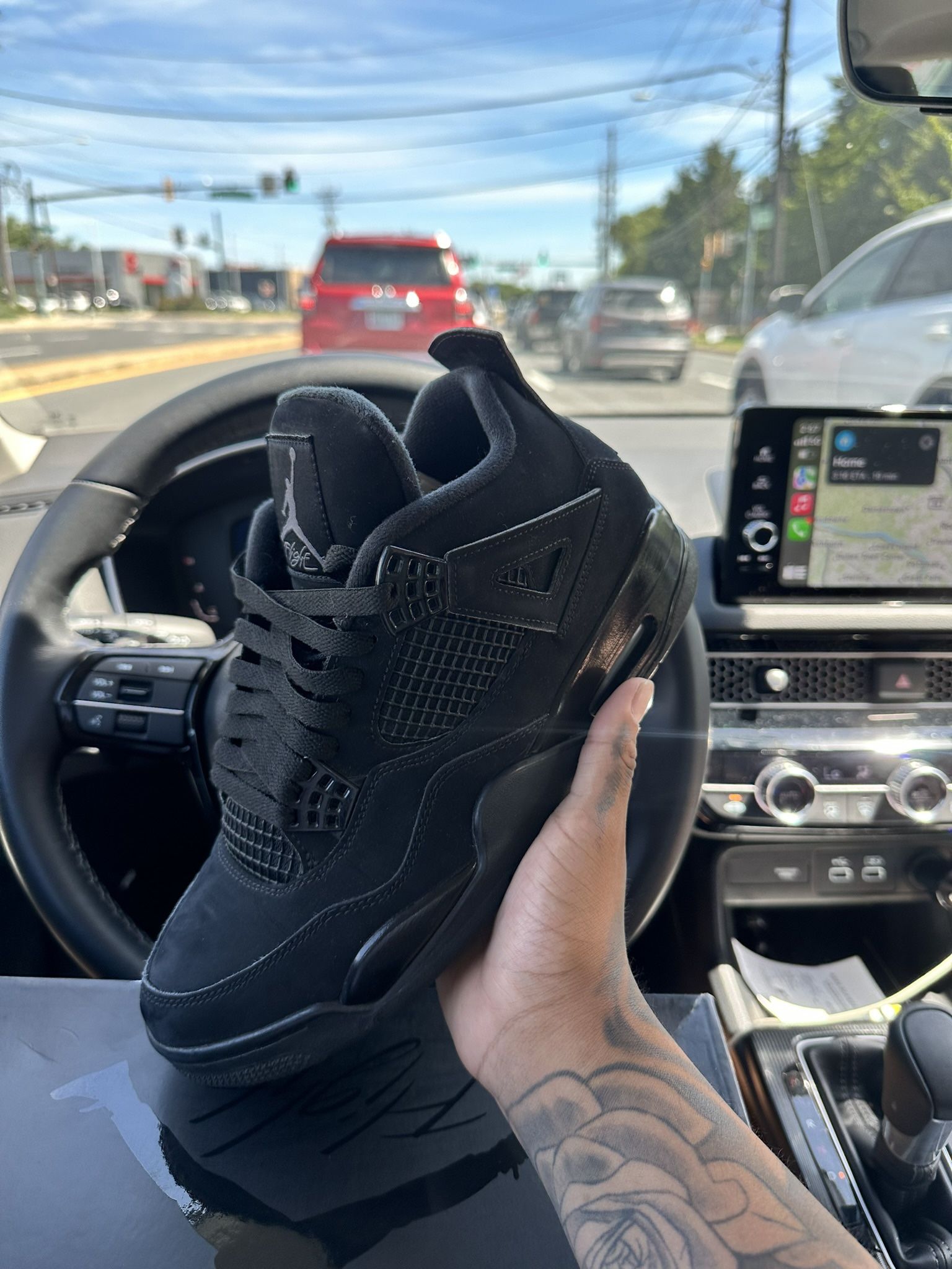 Jordan Retro 4 Black cat (size 9)