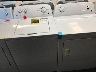 New scratch and dent kenmore washer dryer set. 1 year warranty