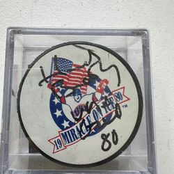 HERB BROOKS SIGNED PUCK AUTOGRAPHED 1980 GOLD "MIRACLE ON ICE" HOCKEY COACH 000