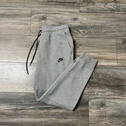 Nike Tech Fleece Joggers Medium