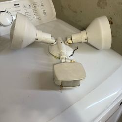 EML Series E 100 Outdoor Security Lights 