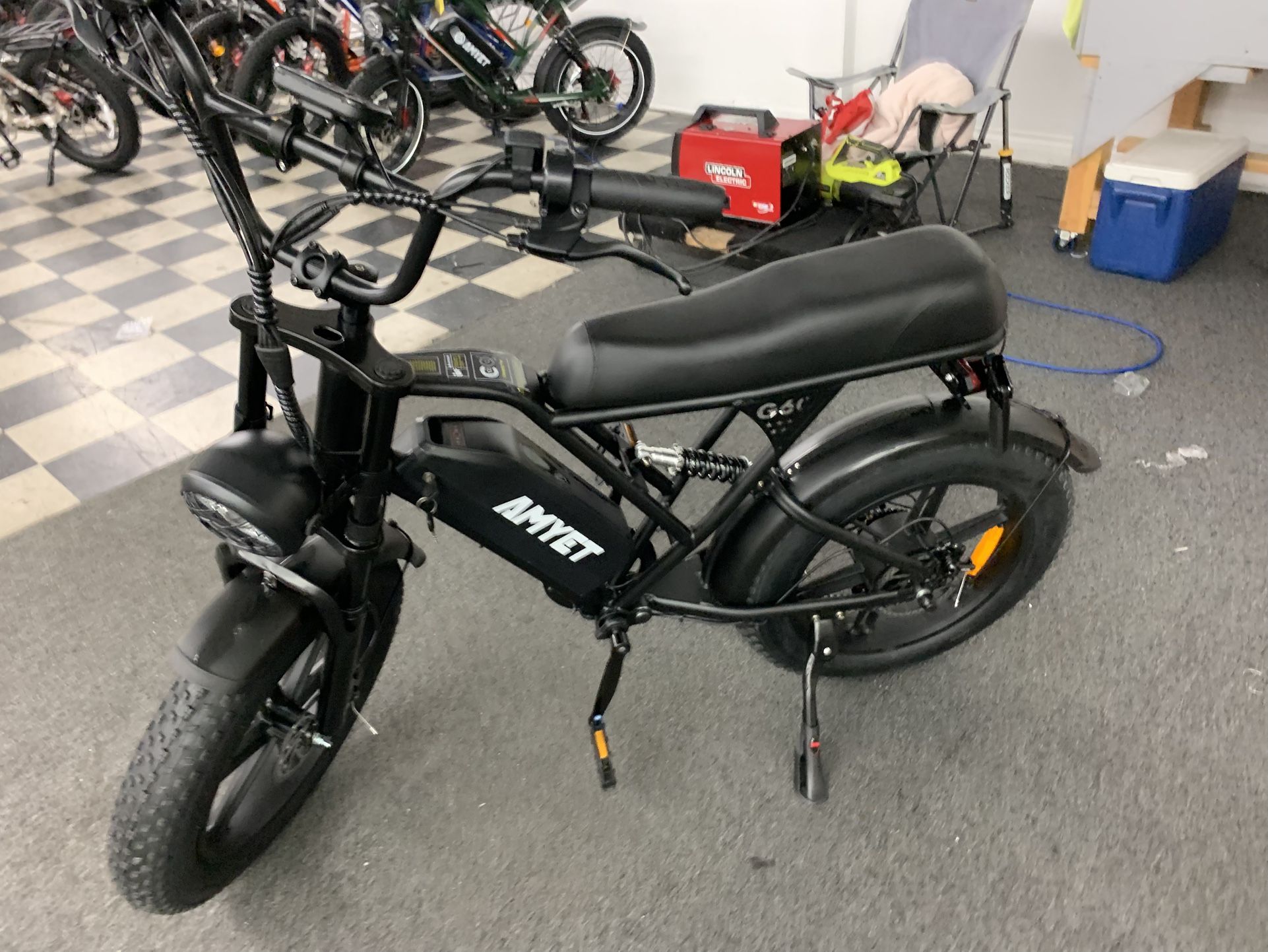 V9-G60 Electric Bike – 1500W Power • Moto Style • Big Seat • Fat Tires
