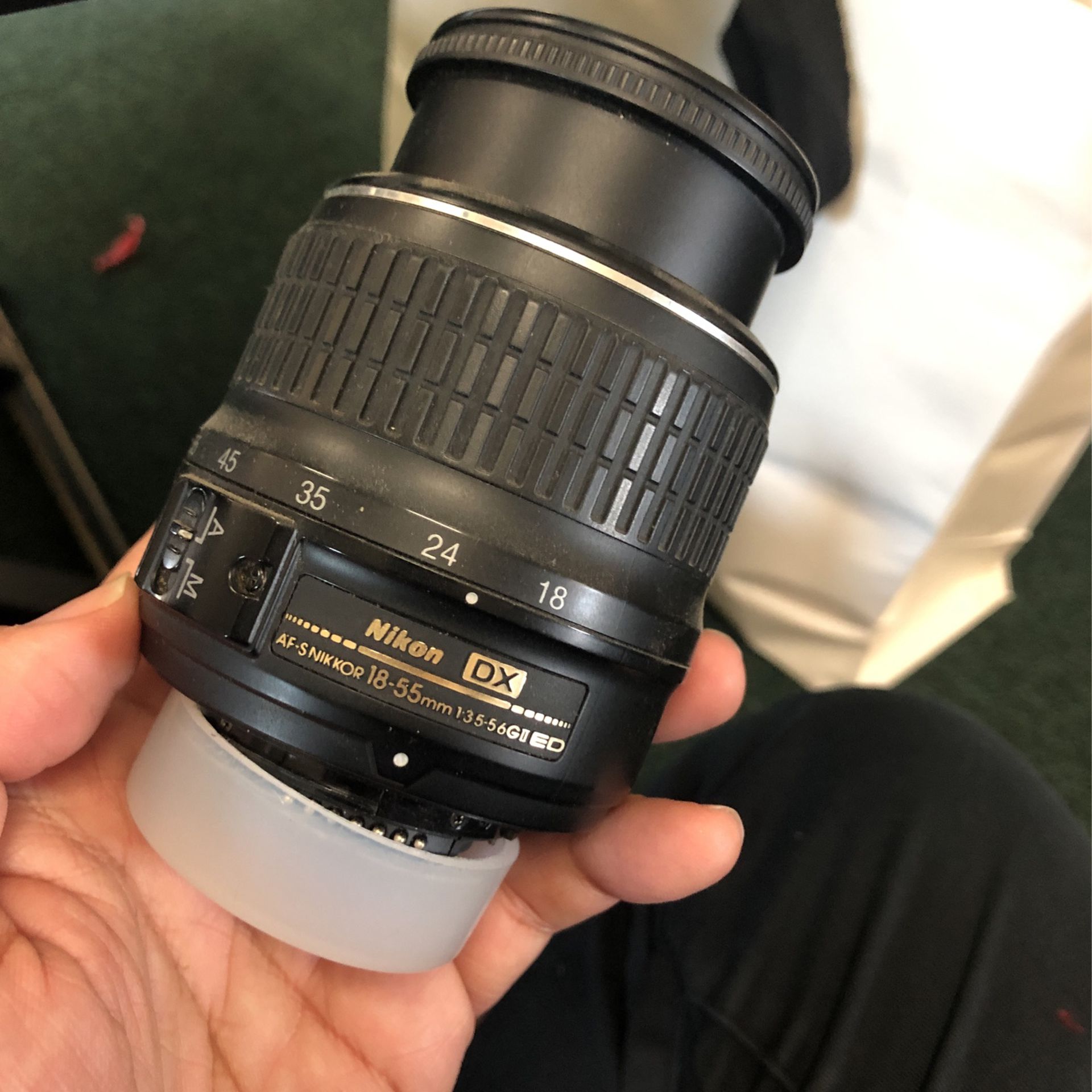 Nikon DX 18-55mm Lens - Broken -Jammed