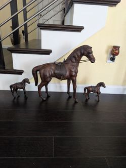 Horse with two babies for decorations