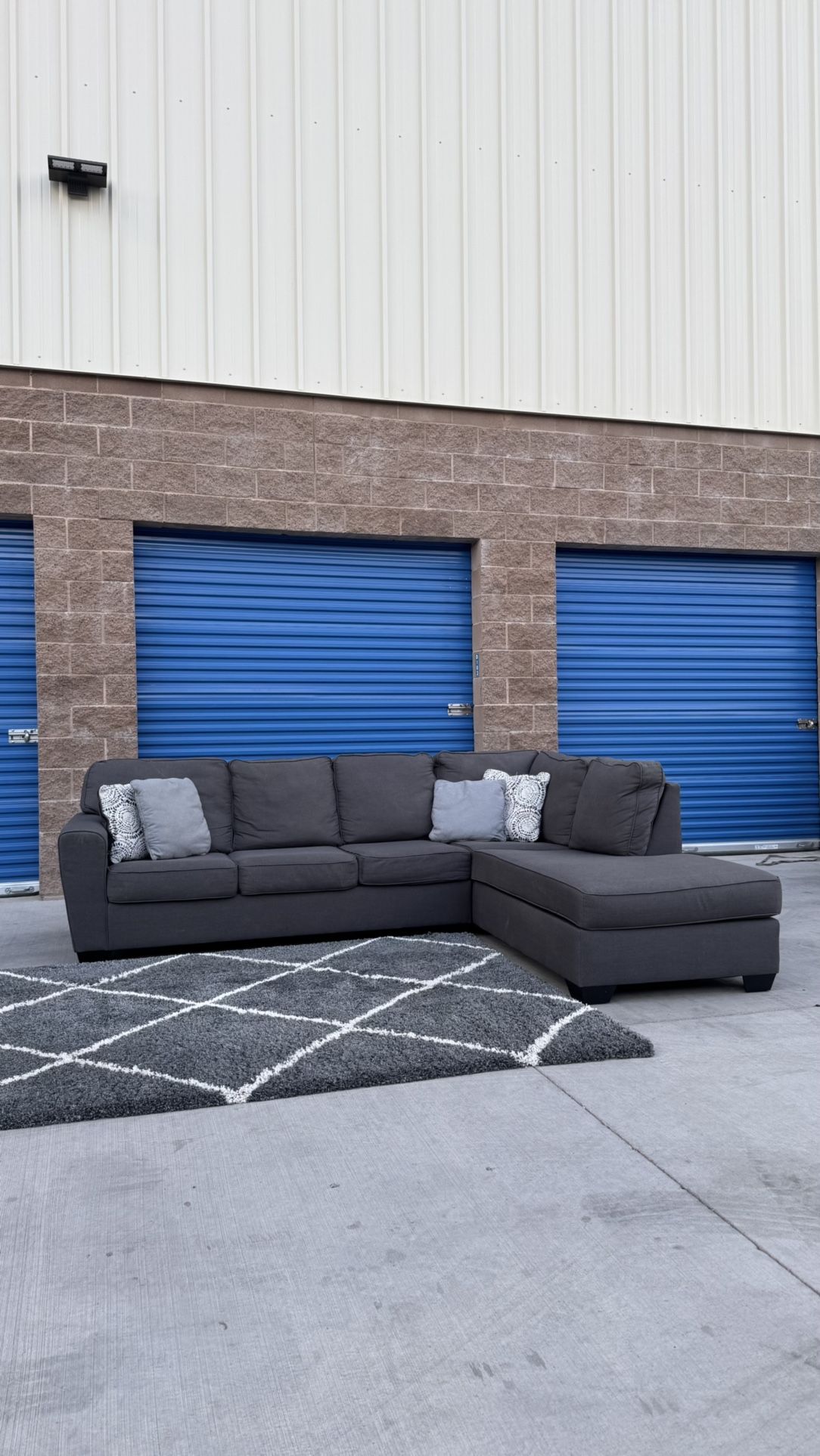 Dark Grey Sectional Sofa Couch 🛋