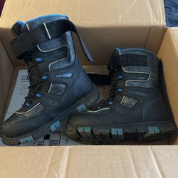 Boys Snow Boots Size 1
