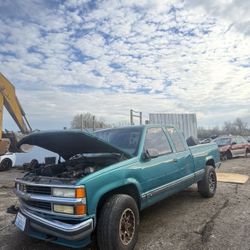 1996 CHEVY SILVERADO🛻FULL PART OUT!!