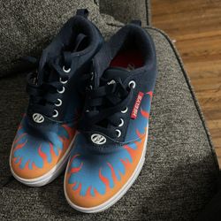 HEELYS Size 3 