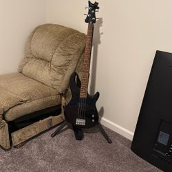 Dean Bass Guitar & Stand