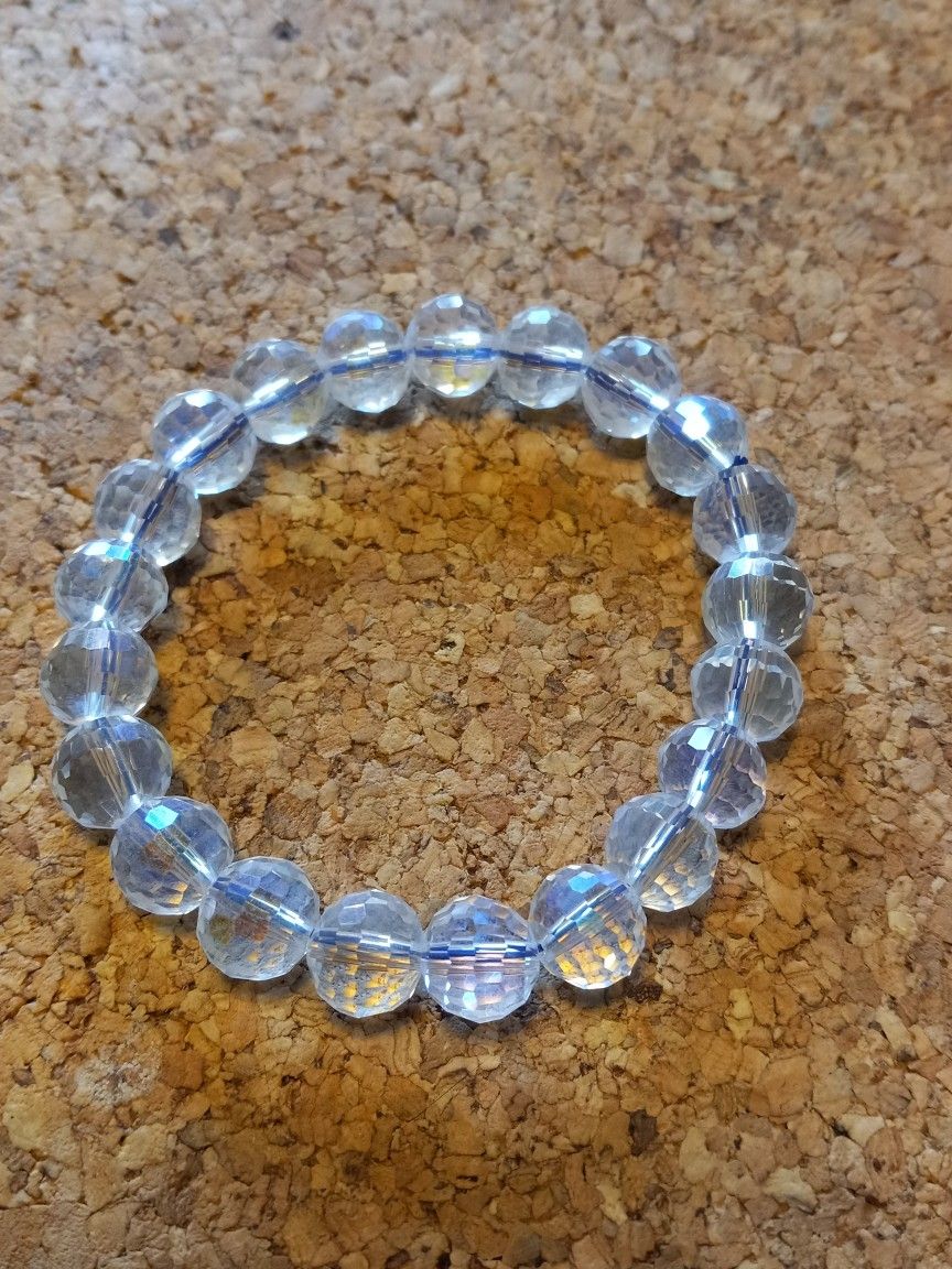 BEAUTIFUL ANDARA CRYSTAL BRACELET. 7 INCH. 9mm BEADS. ELASTIC BAND.