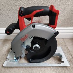 BRAND NEW MILWAUKEE M18 (6 1/2") CIRCULAR SAW TOOL ONLY 