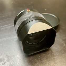 Panasonic Lumix G Leica DG Summilux 25mm f/1.4 Lens version ii with Leica style Hood