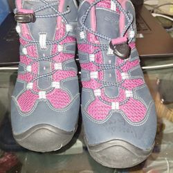 Keen Waterproof Women's Hiking Shoes Size 7