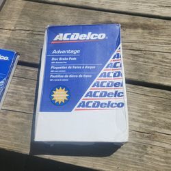 Brand new chevy equinox brake pads