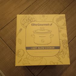 Slow Cooker Brand New In Box 1.5 Quarts