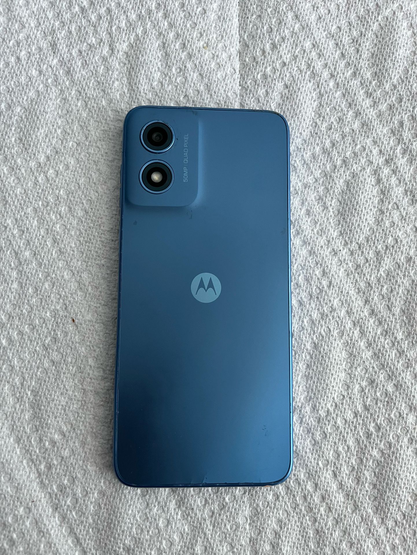 Unlocked moto play 2024 64Gb clean for any service