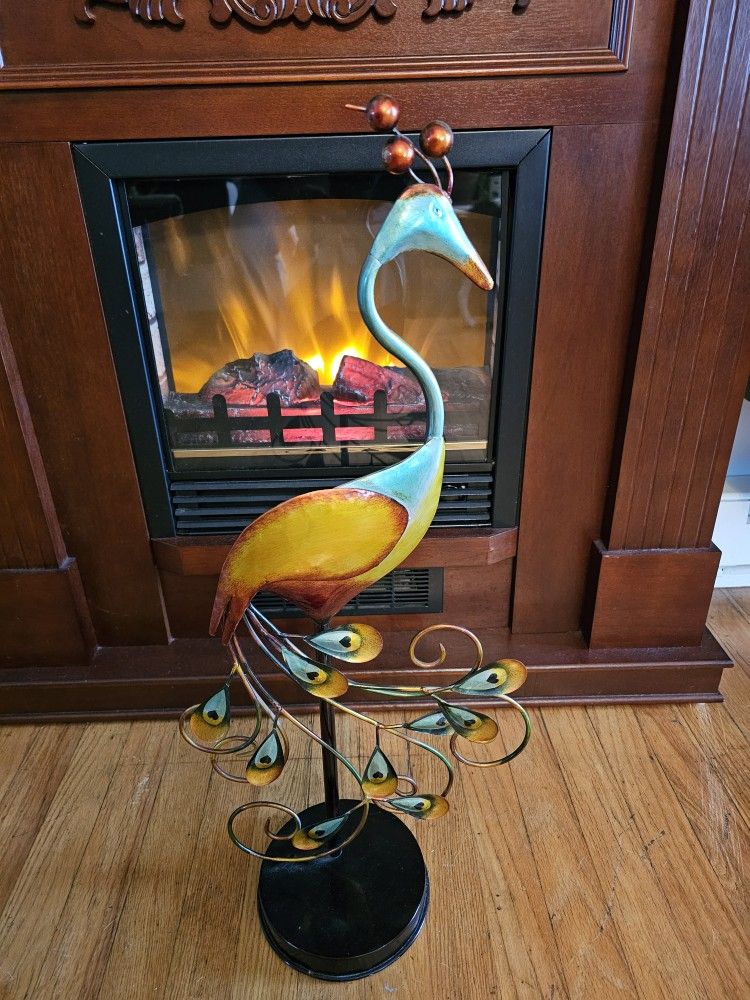 26" inch Metal Peacock (Decor Garden Sculptures and Statues)