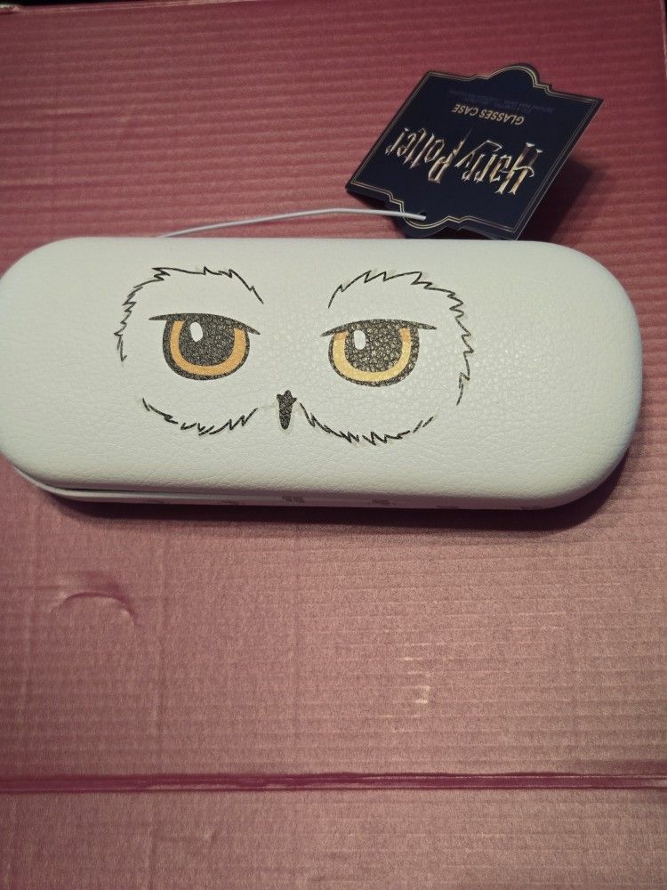 Harry Potter Hedwig Eyeglass Case Hardshell & Cleaning Cloth Set