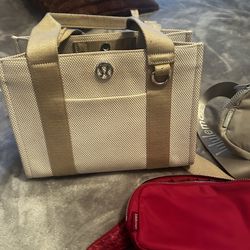Lululemon bags (3)