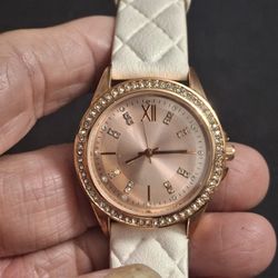 Rose Gold-Toned Ladies Quartz Watch With White Leather Style Strap & Crystals Around The Case, Stainless Steel Back, New Battery Works Great 