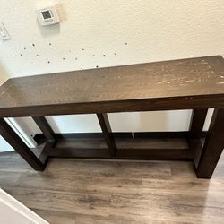 Console Table . 