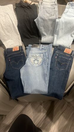 Levi’s girls