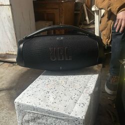 JBL Boombox 3 