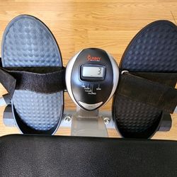 Must Sell! Sunny Health & Fitness Rowing Machine