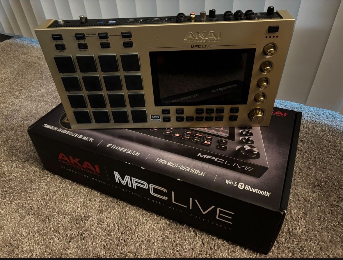 Akai MPC Live Gold Edition