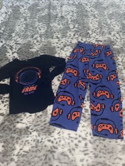 Carter’s pajama set