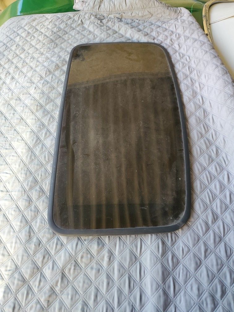 Sun Roof Acura 95 Up  53 1/2 By 18.25 In Gd Condition 